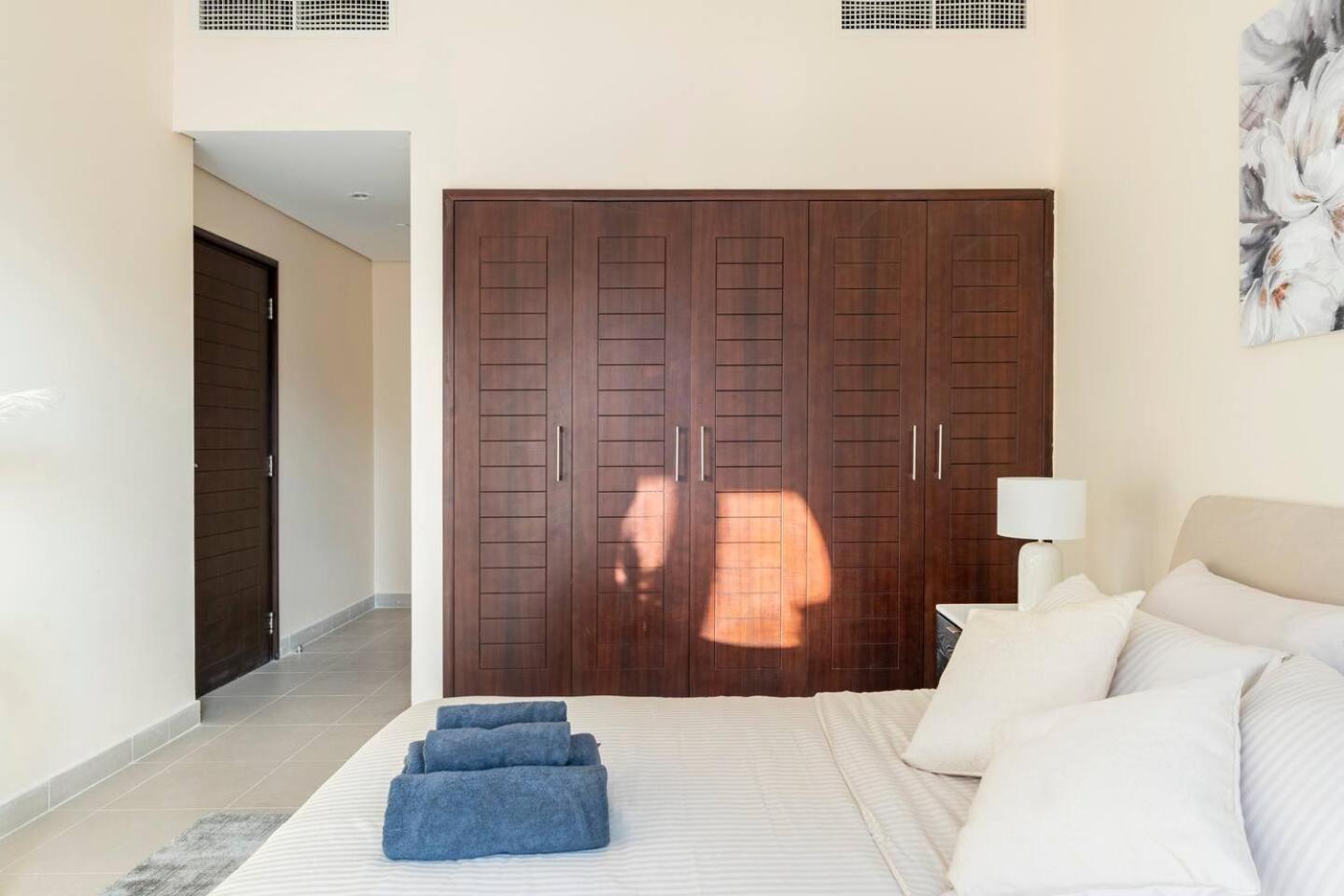 1bedroom Lux Burj Khalifa View Apartment *