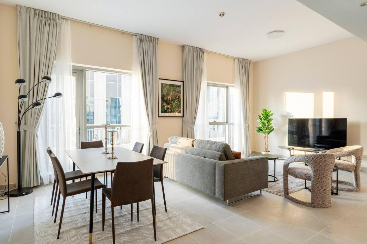 1bedroom Lux Burj Khalifa View Apartment Dubai